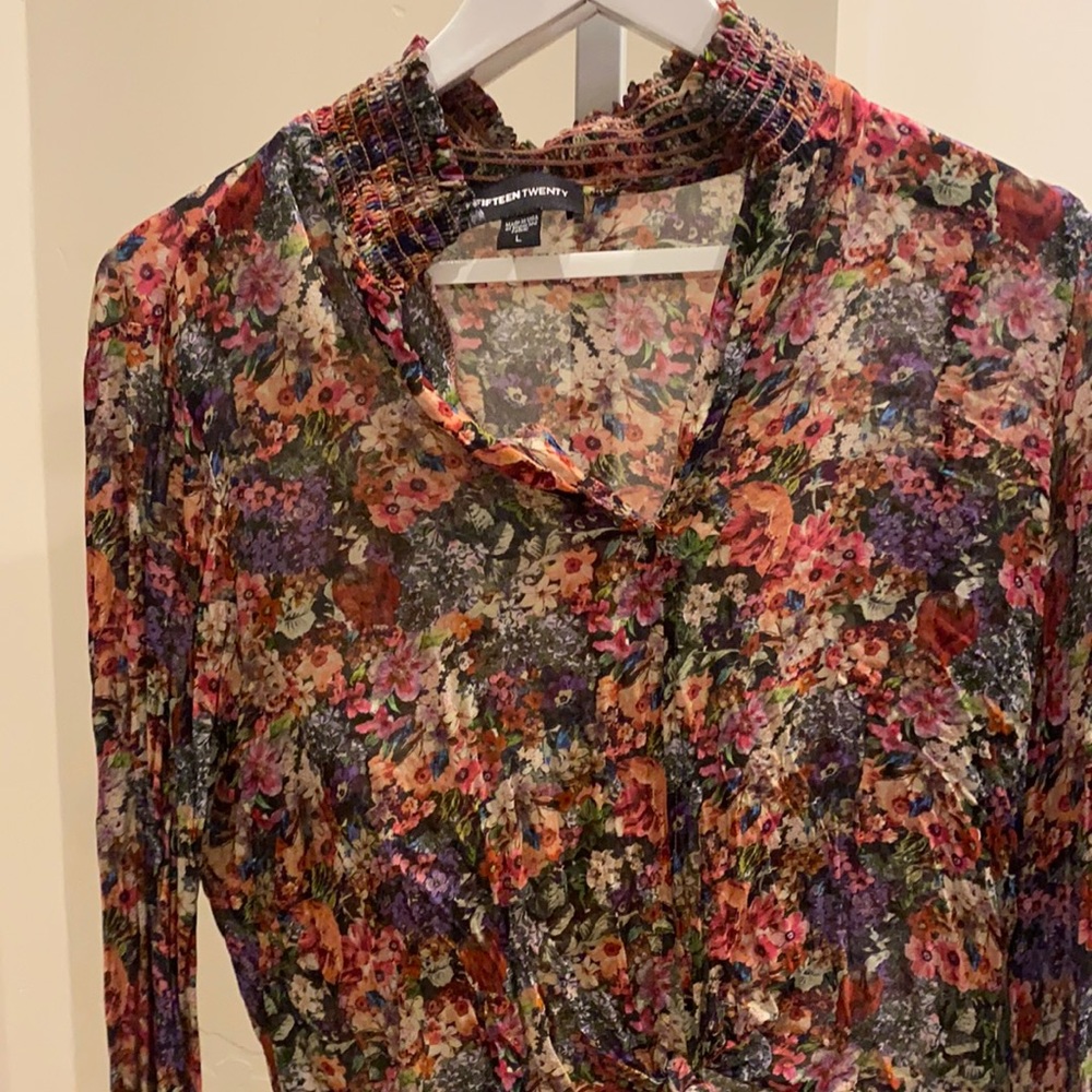 Floral crepe top